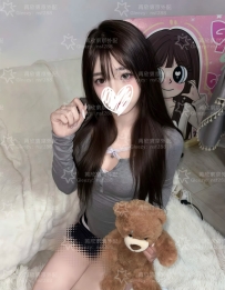🖤 清楚な雰囲気の中にほんのりとした色気が漂う、美形＆美乳ガール。